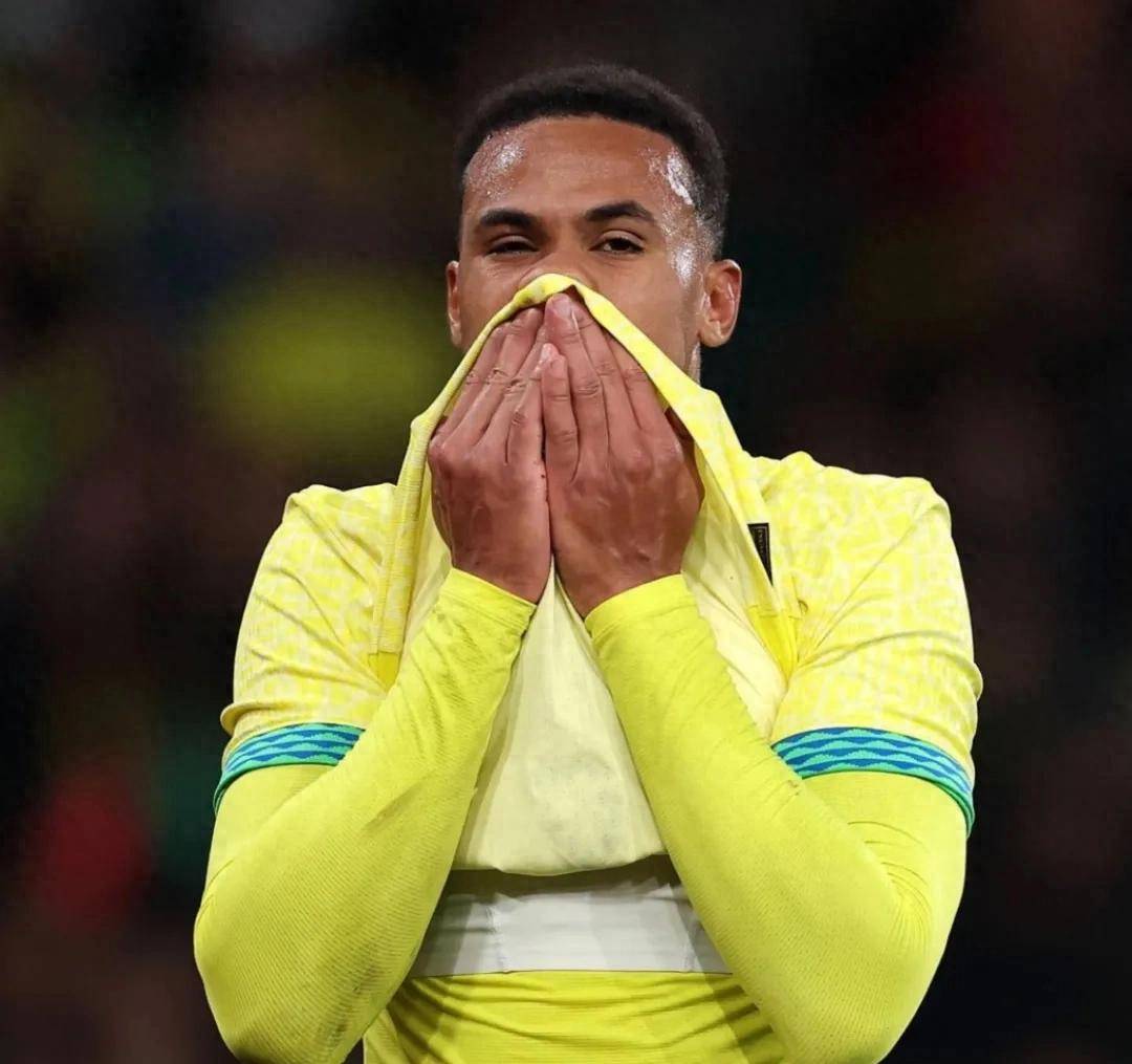 阿森纳完胜巴西，阿尔瓦雷斯关键制胜