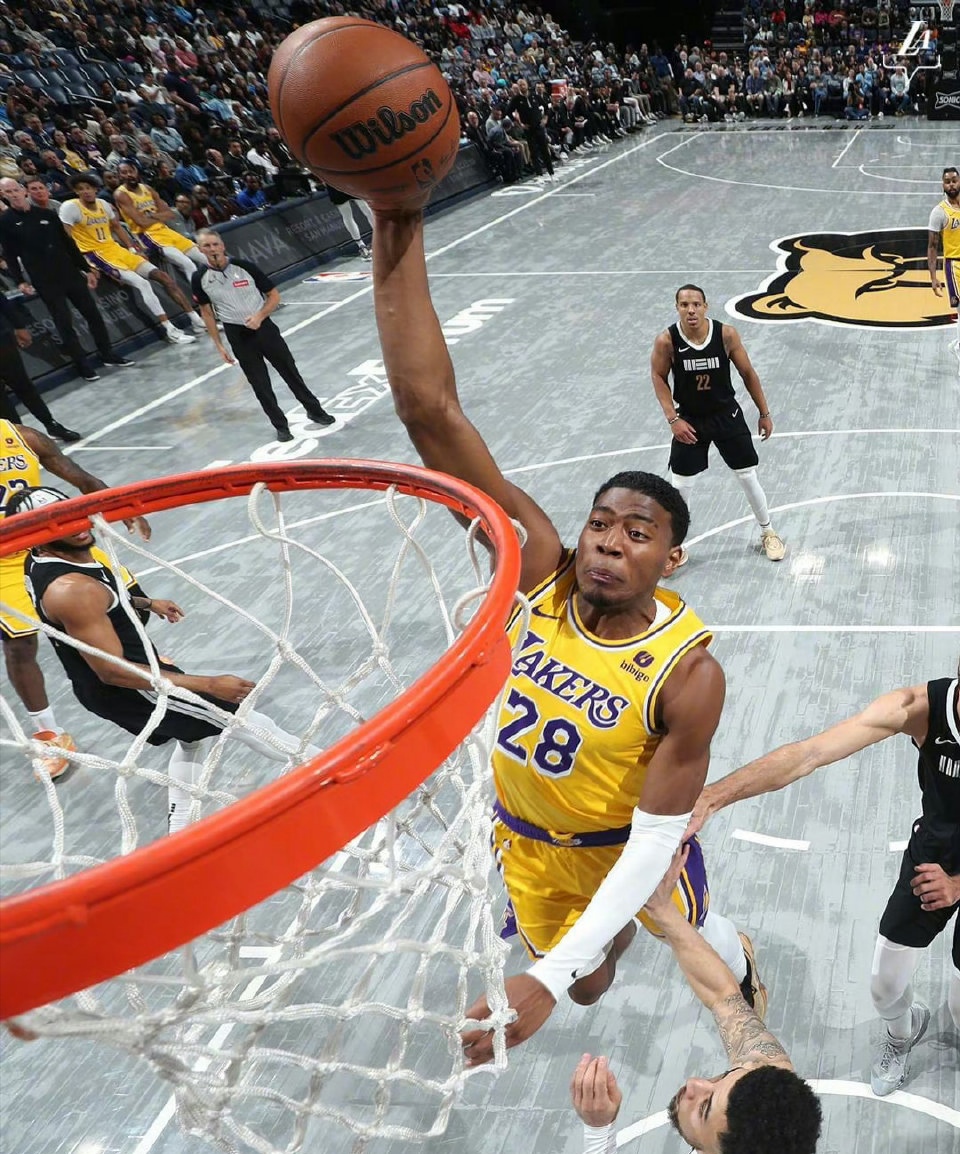 开云体育2026-灰熊鏖战爵士，麦科勒姆统治全场