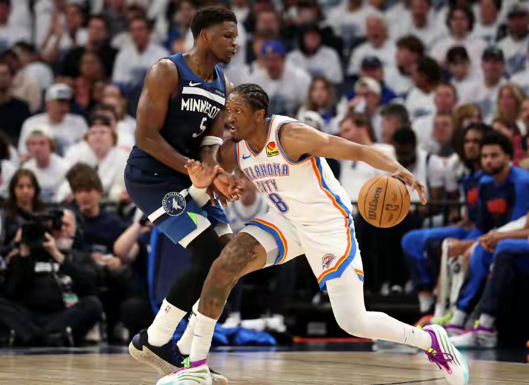 灰熊鏖战爵士，麦科勒姆统治全场