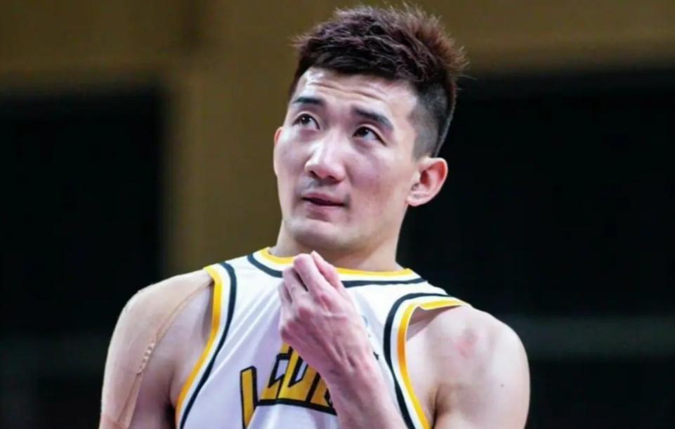 开云体育平台APP-爵士横扫上海队，孙铭徽状态火热